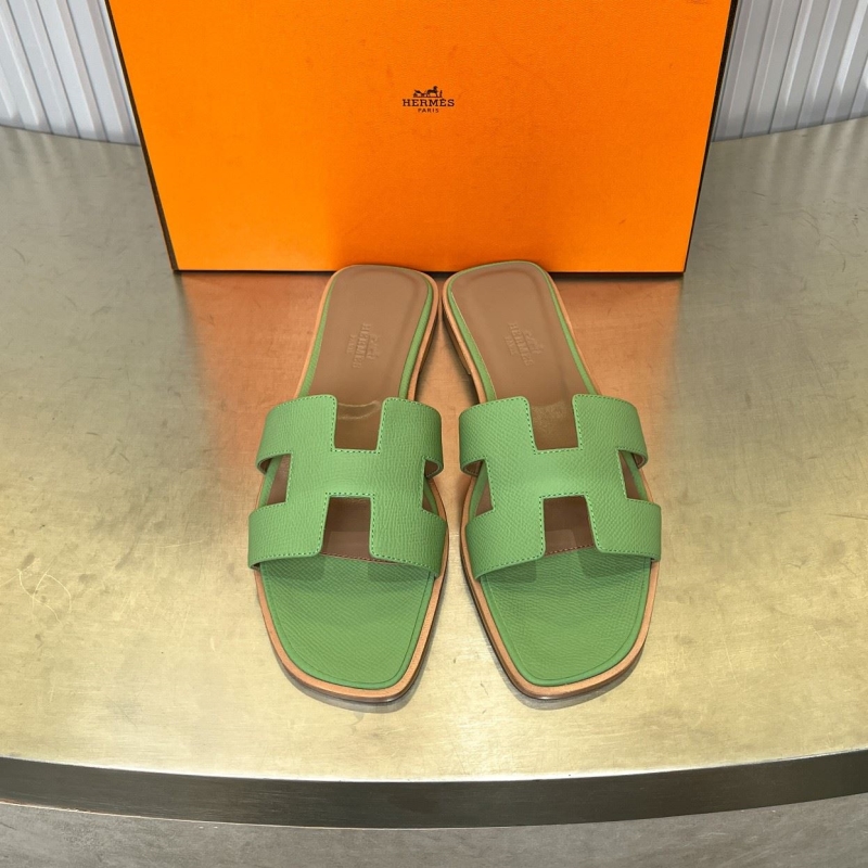 H**mes slippers